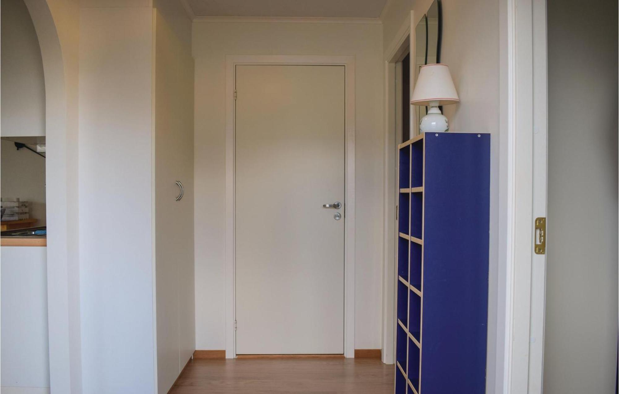 Amazing Home In Loettorp With House Sea View Exteriör bild