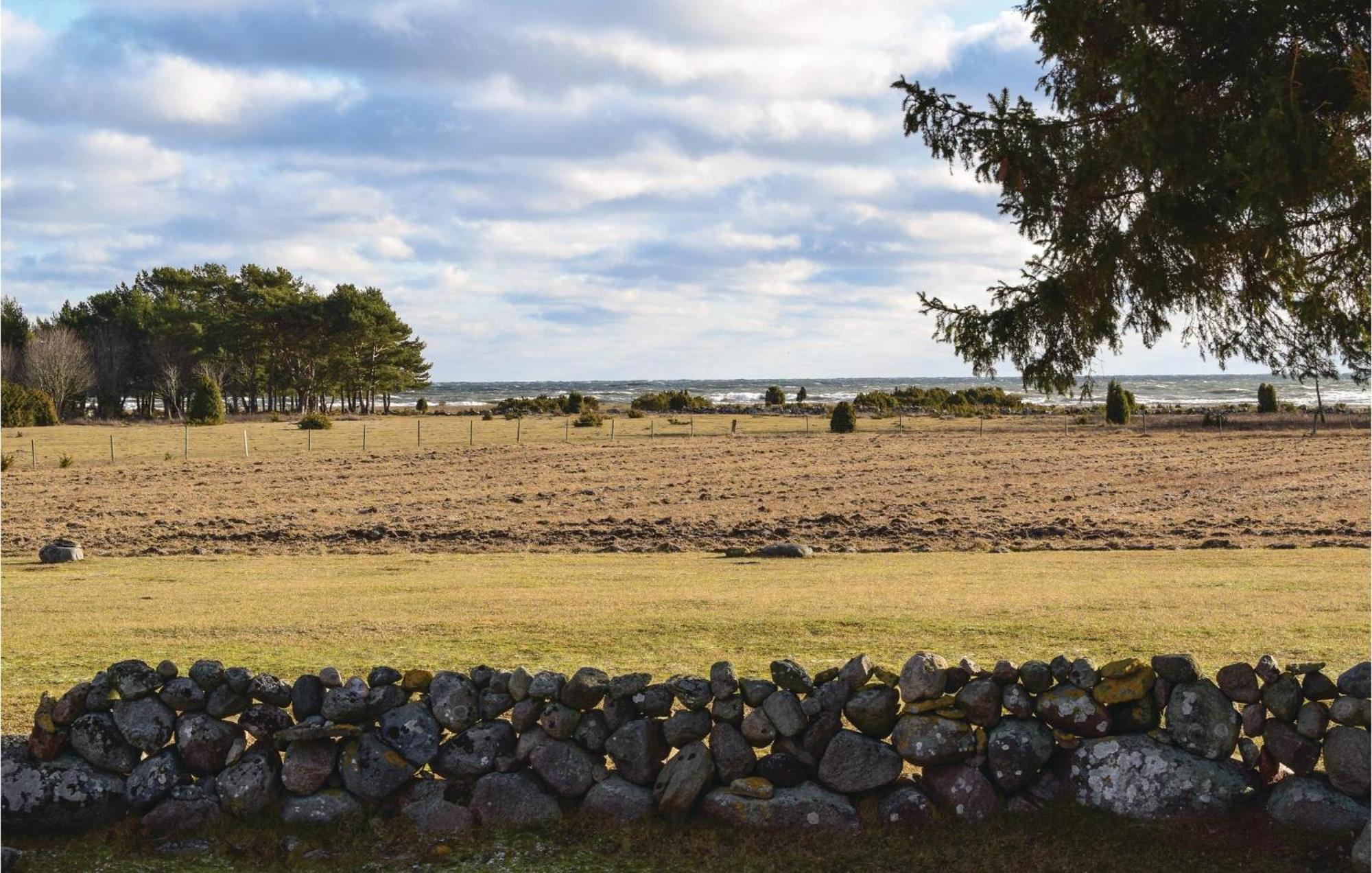 Amazing Home In Loettorp With House Sea View Exteriör bild